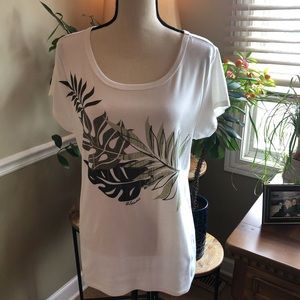 Women’s~ Crazy T Shirt’s Brand ~ White T-Shirt!  🌸